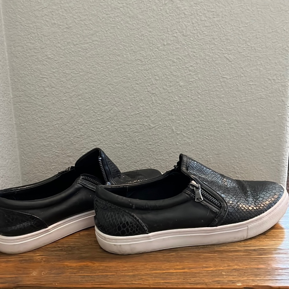 Steve Madden slip on shoes
